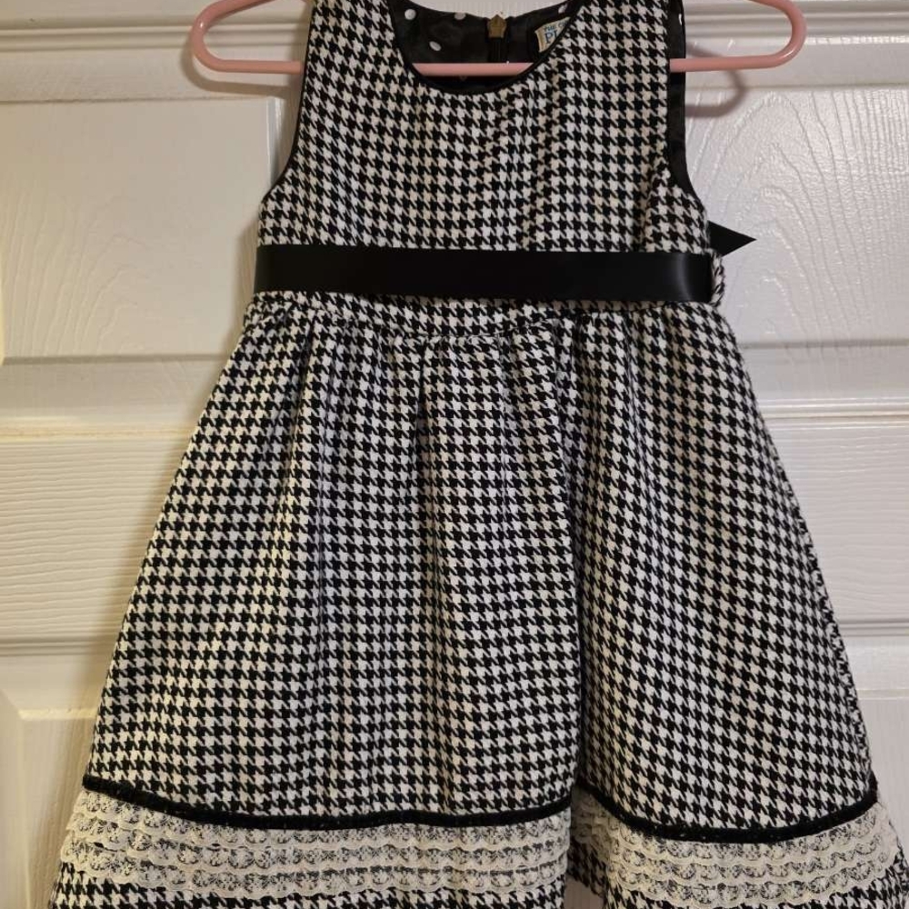 The Children's Place Black and White Hounddtooth Sleeveless Dress